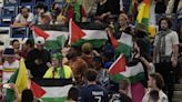 JO 2024 Football : Des sifflets durant l’hymne et des drapeaux palestiniens brandis pendant le match Israël-Mali