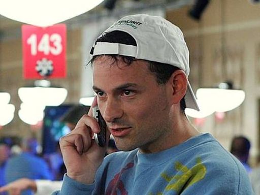 Billionaire hedge fund honcho David Einhorn says value investing — Warren Buffett’s favorite strategy — is 'dead'