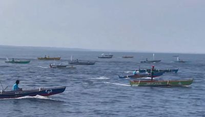 菲律賓約百艘漁船駛向黃岩島宣示主權 中方警告若侵犯主權將遭反制