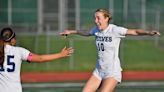 What makes Kentucky recruit Morgan Dick tick for Oswego East? She actually likes to run. ‘I can play the whole game.’