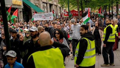 Proteste a Malmo contro la cantante israeliana.Netanyahu: “Sei in gara con successo di fronte all’antisemitismo”