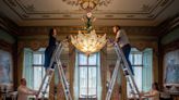 El palacio de Buckingham abre por primera vez a visitantes la sala donde está su famoso balcón