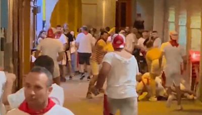 Vídeo: pelea en la Plaza del Castillo de Pamplona