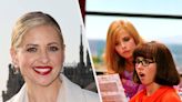 Sarah Michelle Gellar Explained Why A Velma-Daphne Kiss Was Cut From "Scooby-Doo," And It Sounds Like It's Lost To...