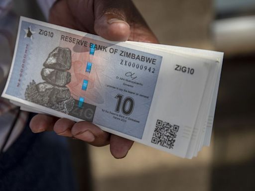 Zimbabwe Has $370 Million in Reserves to Back Currency: Mail