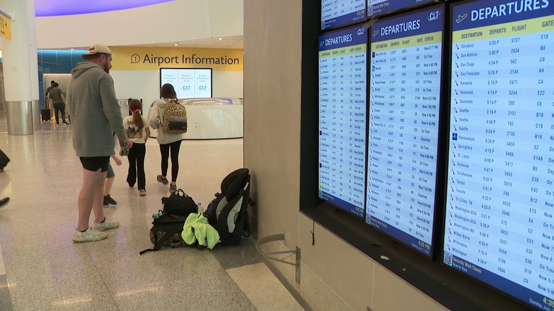 Charlotte Douglas International Airport sees major delays with holiday travel