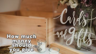 What is the normal amount to give a wedding couple?