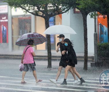 9縣市大雨特報！兩波春雨接力報到「連續5天一片紫紅」 恐有雷擊+冰雹 - 鏡週刊 Mirror Media