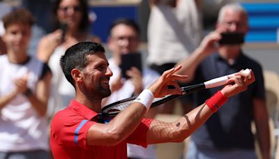 Djokovic puede con Koepfer y se jugará las medallas con Tsitsipas