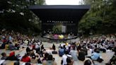 Llueven poemas en la inauguración del Festival de Poesía de Medellín