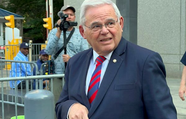 Sen. Bob Menendez's Egypt trip planning got 'weird,' Senate staffer recalls at bribery trial