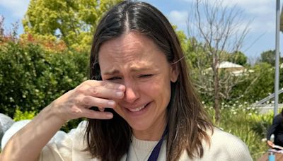 Jennifer Garner spent weeks constantly weeping uncontrollably