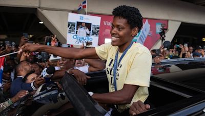 República Dominicana da un caótico recibimiento a sus medallistas olímpicos