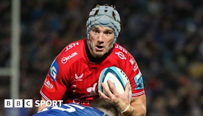 Jonathan Davies: Wales centre announces he will leave Scarlets