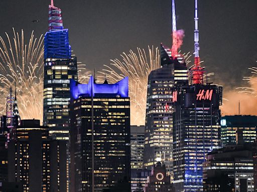 NYC 4th of July fireworks show announces free tickets for a front-row view. How to get one.