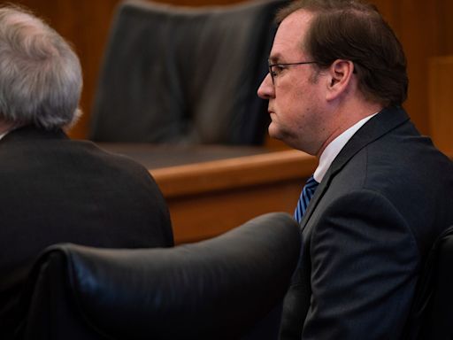 Jury to deliberate 4th day in embezzlement trial of attorney of former Carhartt leader trust