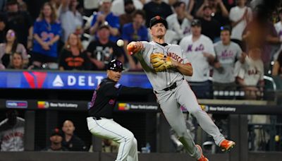 Giants' Chapman hilariously reveals where his Gold Gloves are