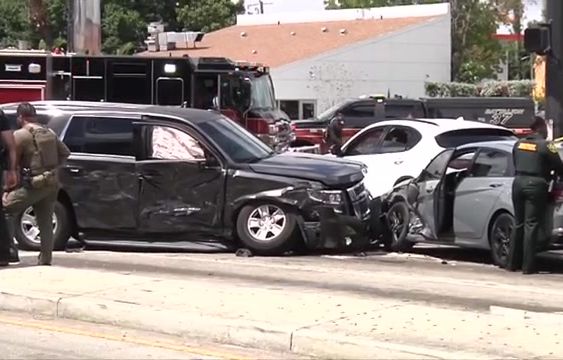 BSO deputy, pregnant woman and child among 10 hurt in 4-vehicle crash near Fort Lauderdale - WSVN 7News | Miami News, Weather, Sports | Fort Lauderdale