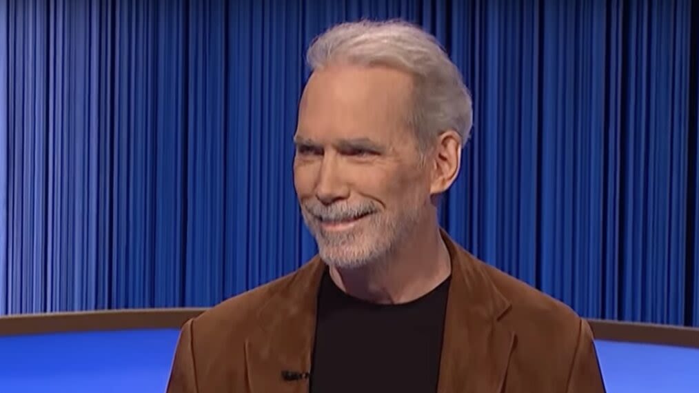 'Jeopardy!' Fans Go Wild For Celeb Lookalike Contestant