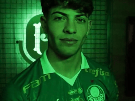 Palmeiras anuncia a contratação do lateral argentino Agustín Giay