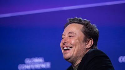 "Misinformation superspreaders": Elon Musk is personally boosting conspiracy theorists on X