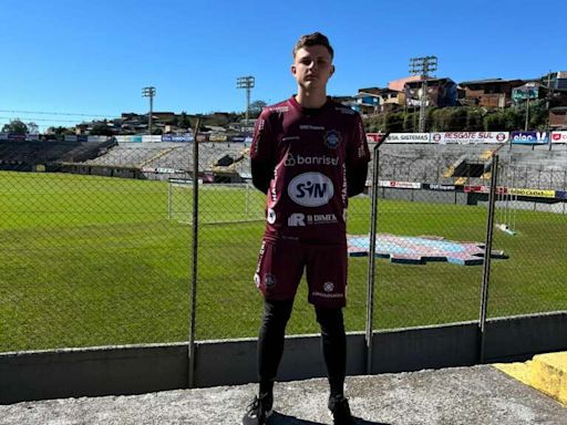 Jovem goleiro de 16 anos revelado pelo BFA acerta com Caxias-RS