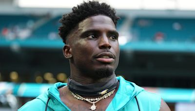 Miami Dolphins' Tyreek Hill Detained On His Way To The Game But Still Expected To Play