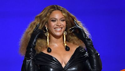 Kamala Harris Helps Beyoncé Chart A Brand New Top 10 Hit