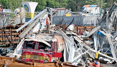 Ghatkopar hoarding case: Two commissioners figure in the SIT charge sheet