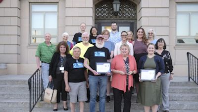 Friends of the Nashua Public Library wins Gate City Light Award