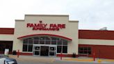 ‘Rooftop ninja’: Homeless woman found living inside Michigan grocery store sign