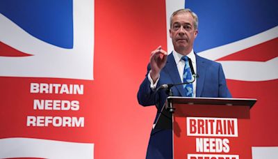 Sunak endurece sus propuestas de inmigración para frenar el tirón populista de Nigel Farage