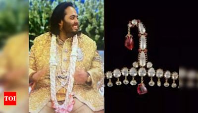 Anant Ambani Kalgi: Anant Ambani wore Mughal emperor Shah Jahan's kalgi as bazuband at his grand wedding | - Times of India