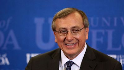 Fuchs to return as interim UF president after Sasse’s resignation