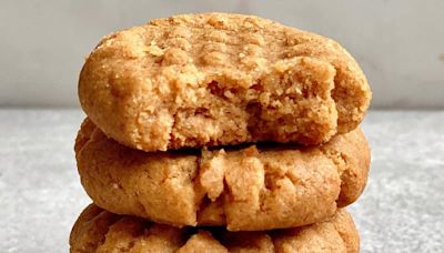 These 3-Ingredient Chewy Peanut Butter Cookies Break All the Rules
