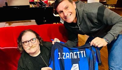 Video: así fue el emotivo encuentro de Charly García y Javier Zanetti en Puerto Madero