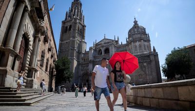 El tiempo: los termómetros suben hasta 40º y ponen 8 comunidades en aviso naranja