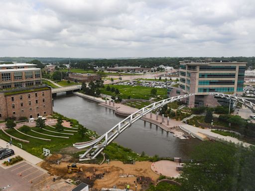 Downtown Sioux Falls sculpture Arc of Dreams meets its five-year anniversary