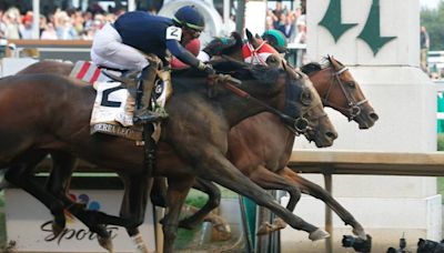 Warriors' Kevon Looney makes appearance at Churchill Downs for Kentucky Derby