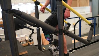 Bionic leg restores natural walking speeds and steps: ‘I didn’t feel like my leg had been amputated’ | CNN