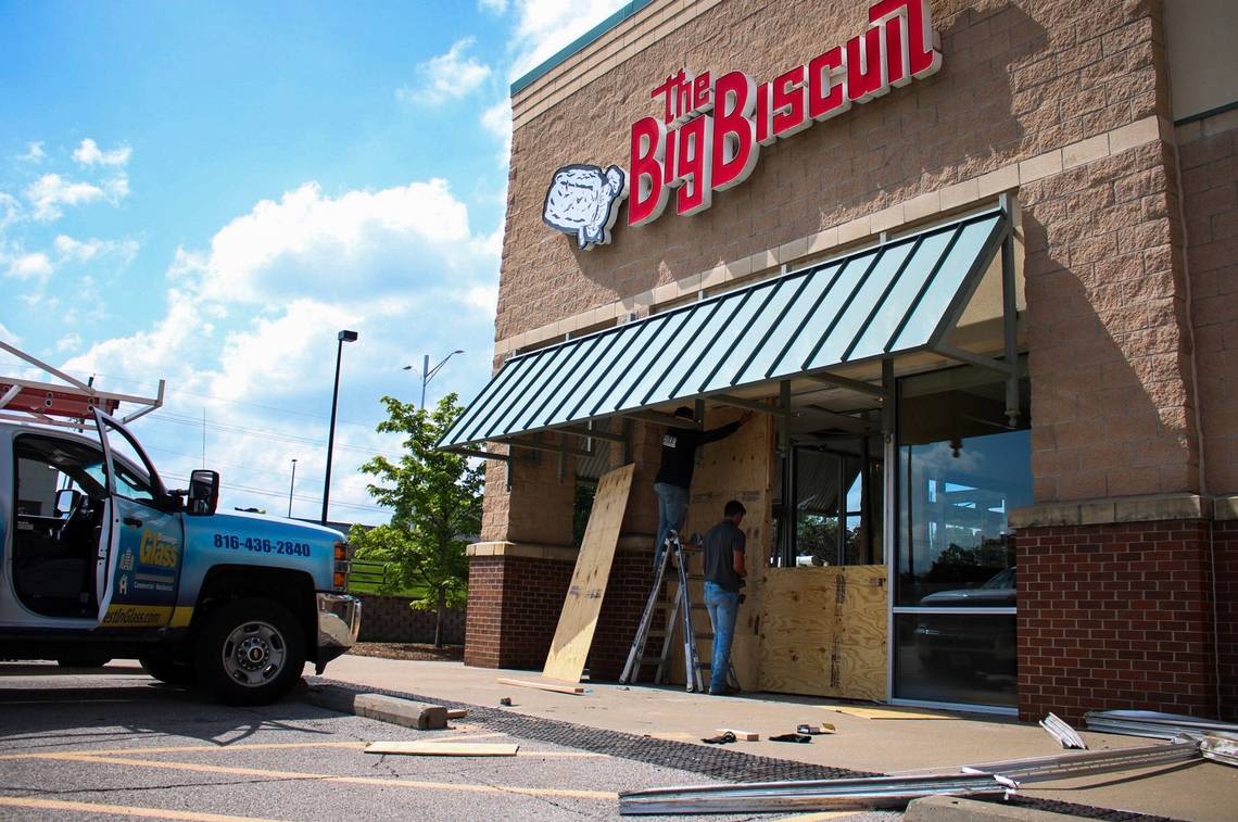 Man crashes SUV through entrance of Big Biscuit restaurant in Overland Park