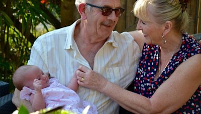 Los abuelos suecos disfrutarán de un permiso retribuido de hasta 90 días para cuidar de sus nietos