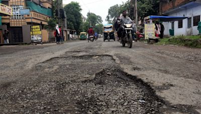 Daily Hazard: Roads Reeling With Craters, Potholes Affect Nearly 5 Lakh Commuters Daily In Bhopal