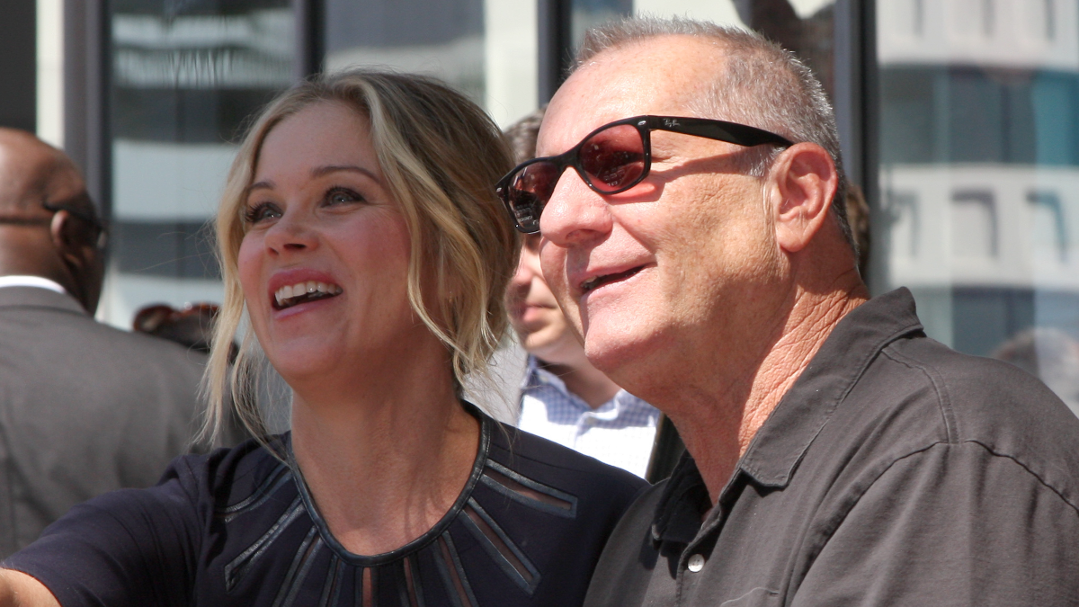 Christina Applegate Gives An Emotional Tribute To "Married... With Children" Co-Star Ed O'Neill