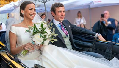 Alba Valenzuela elige un sencillo e impecable vestido de escote 'Bardot' para su boda con Joaquín Astolfi