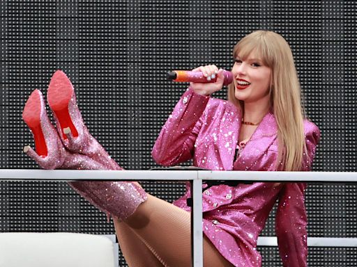 ‘Unforgettable’ night as Taylor Swift opens sold-out Eras Tour shows in Dublin