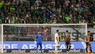 Weverton revela que foi ameaçado pelas redes sociais e pede ‘basta’ contra intolerância no futebol