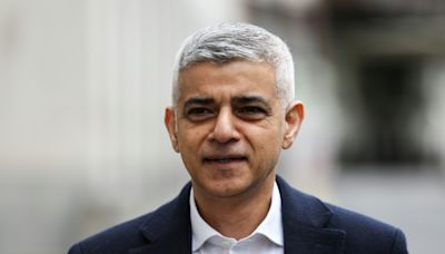 Londons Bürgermeister Khan wiedergewählt - Herbe Verluste für Tories bei Kommunalwahl