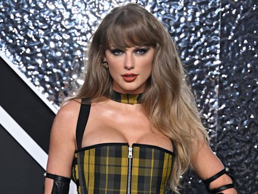 Taylor Swift Remembers 9/11 At The MTV VMAs: “That Is The Most Important Thing About Today”