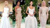 Vestidos 'a vácuo' e looks delicados são destaques no Met Gala 2024; veja fotos